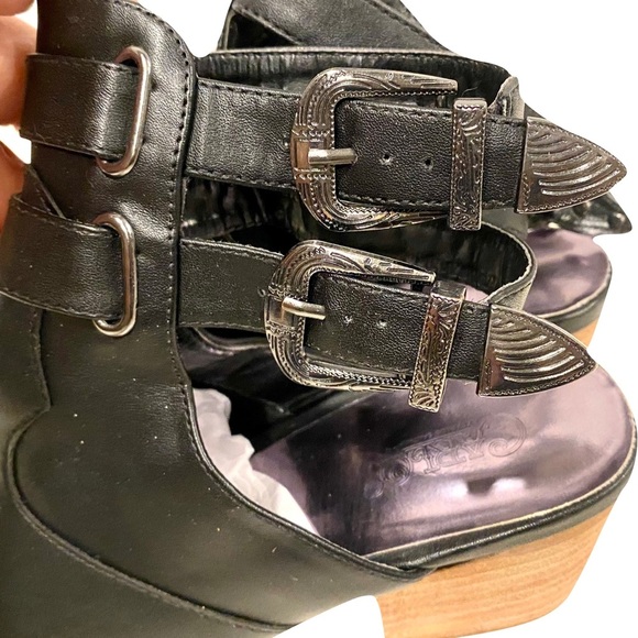 Carlos Santana Black Western Cowboy Booties with Dual Strap Closure Size 8.5 - Picture 6 of 10